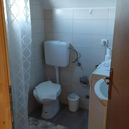 Vikendica Brvnara N&n Laktasi